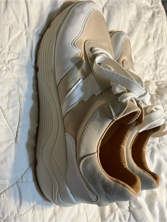 Oasis Society Shoes - Beige and White Platform Sneakers with Cushioned Sole